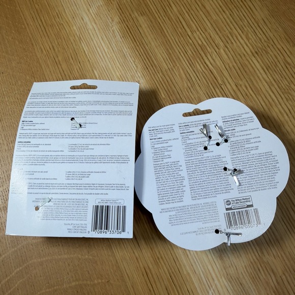 Set Of 2 Wilton Cookie Cutters Penguin And Melted Snowman - Picture 4 of 4